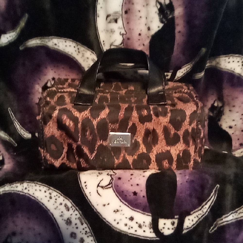 JM New York Leopard Print Satchel Handbag in Brown . Black Leopard Cosmetic Bag